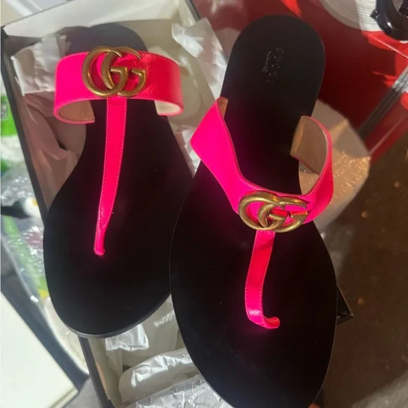 Gucci | Shoes | Gucci Pink And Black Sandals With Logo  display picture 2